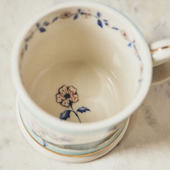 NWT "NATURE TABLE" Mug By Lou Rota - Picture 2 of 3